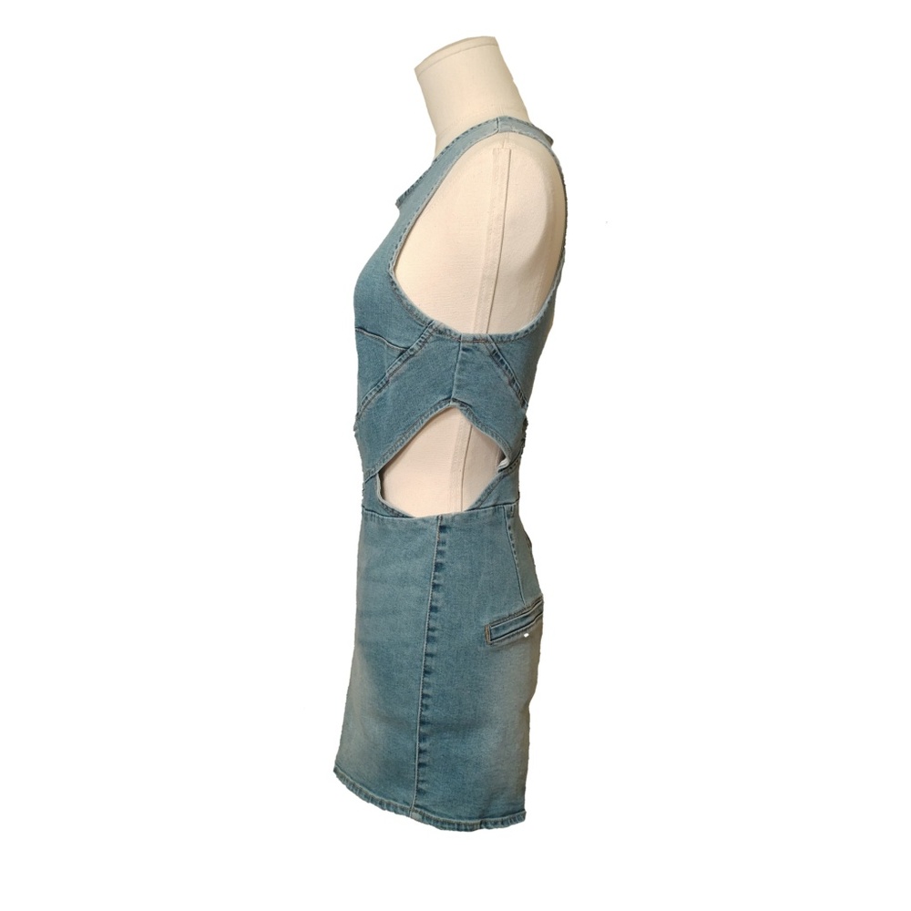 🍁Denim Romper with cut outs - Picture 3 of 4